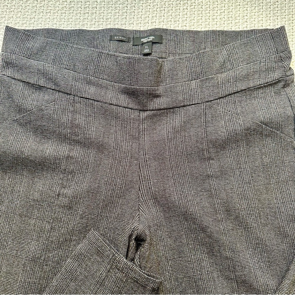 Simply Vera Vera Wang Dress Pants, Size XL, Grey/Black Striped - Picture 4 of 8
